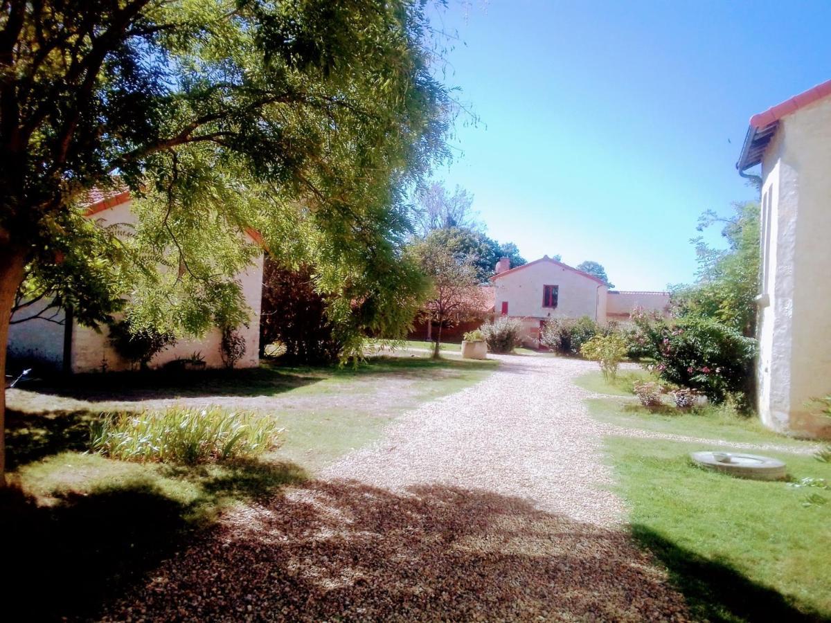 Au Repos Des Elfes Villa Braye-sous-Faye Exterior photo